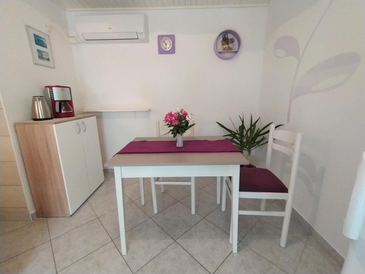 Apartments Dario Krk Town Zewnętrze zdjęcie