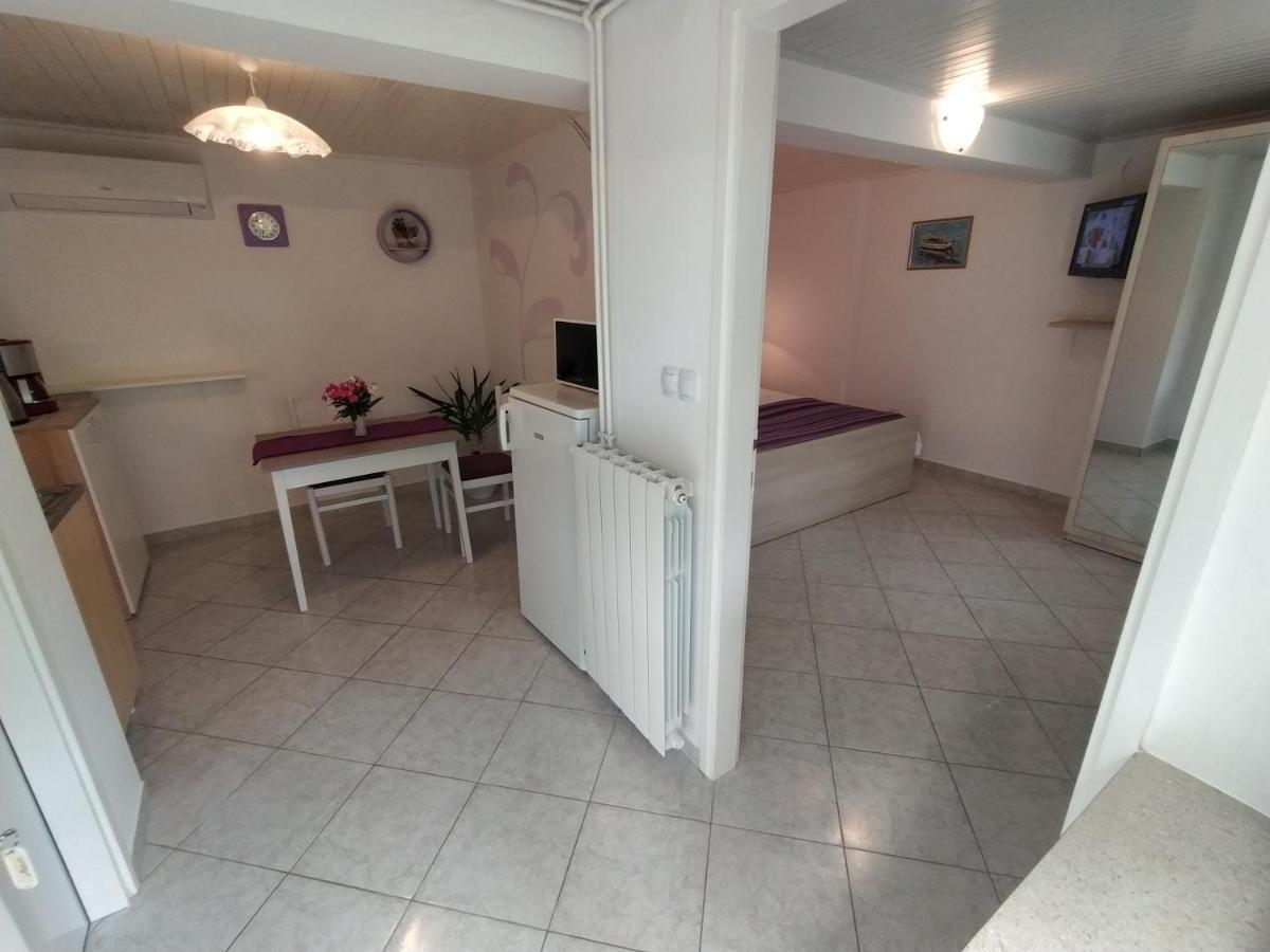 Apartments Dario Krk Town Zewnętrze zdjęcie