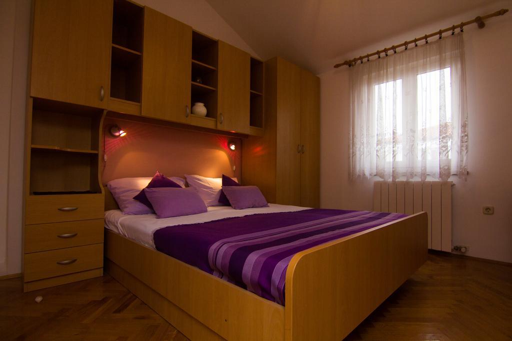 Apartments Dario Krk Town Zewnętrze zdjęcie